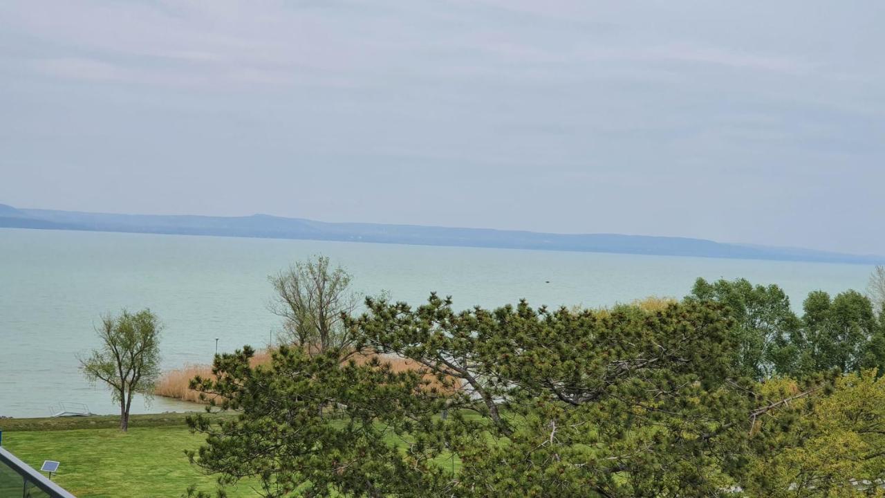Napfény Resort Exclusive Balatonlelle Esterno foto