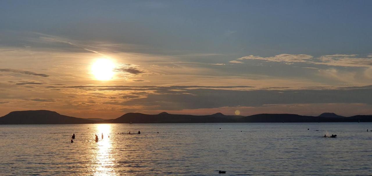 Napfény Resort Exclusive Balatonlelle Esterno foto