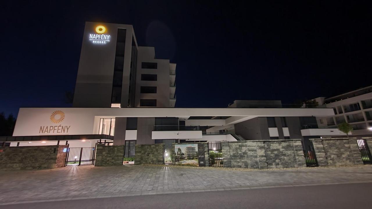Napfény Resort Exclusive Balatonlelle Esterno foto