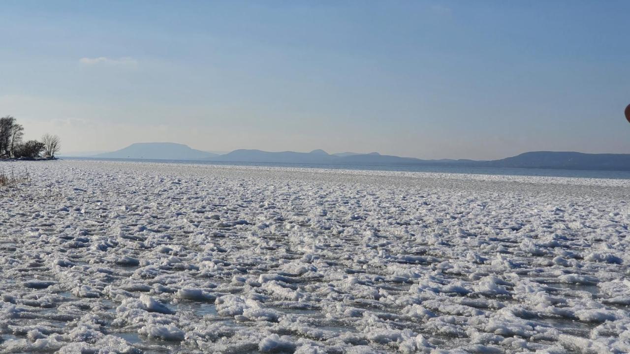 Napfény Resort Exclusive Balatonlelle Esterno foto