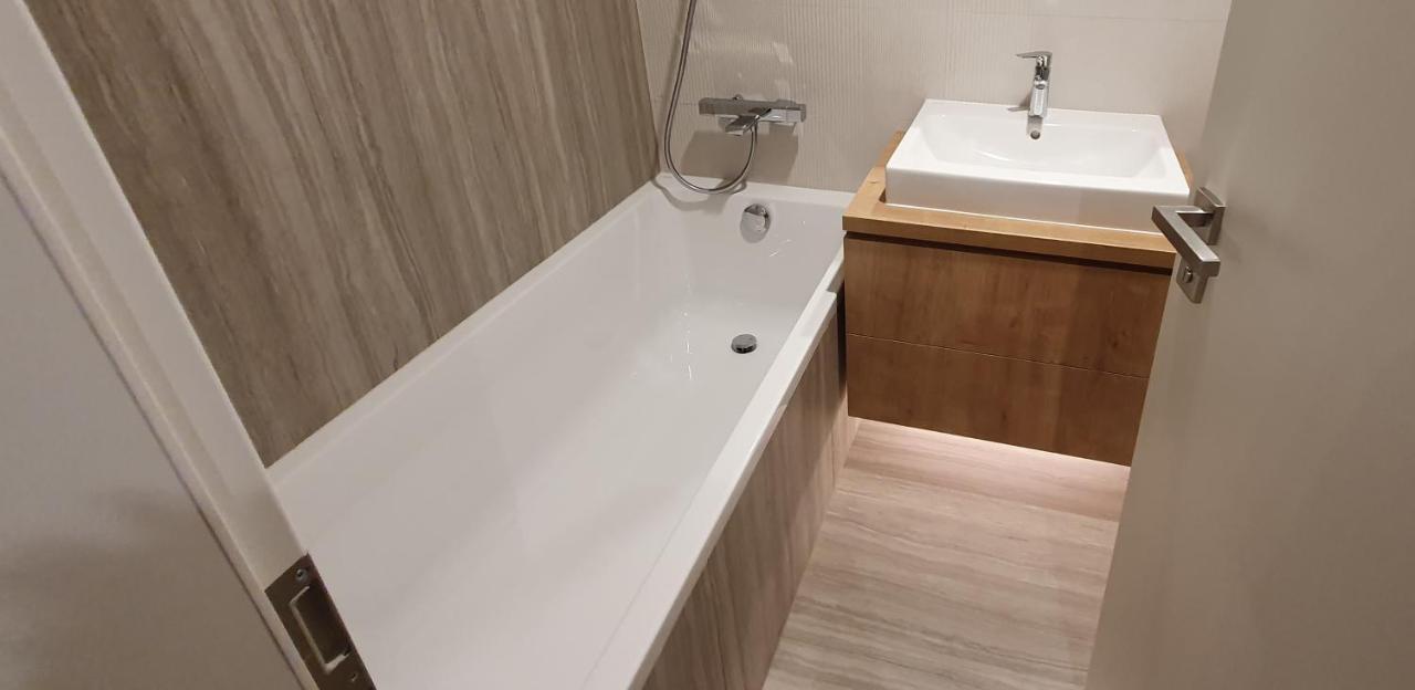 Napfény Resort Exclusive Balatonlelle Esterno foto