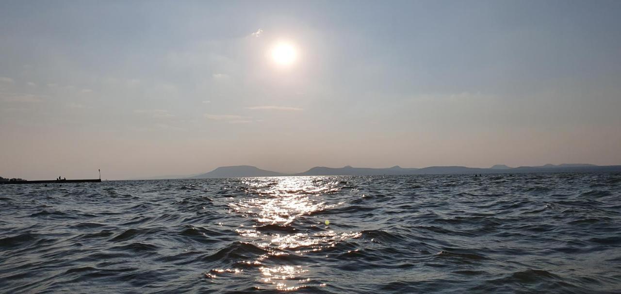 Napfény Resort Exclusive Balatonlelle Esterno foto