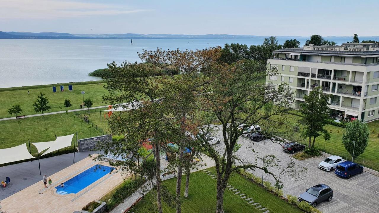 Napfény Resort Exclusive Balatonlelle Esterno foto